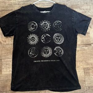 Women’s graphic tee